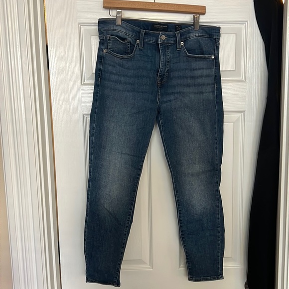 Lucky Brand Semi stretchy denim skinny jeans, size 14 32 ankle! Worn once. - Picture 4 of 4